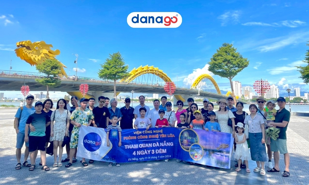 Dragon Bridge - the tourist symbol of Da Nang city Dragon Bridge - the tourist symbol of Da Nang city